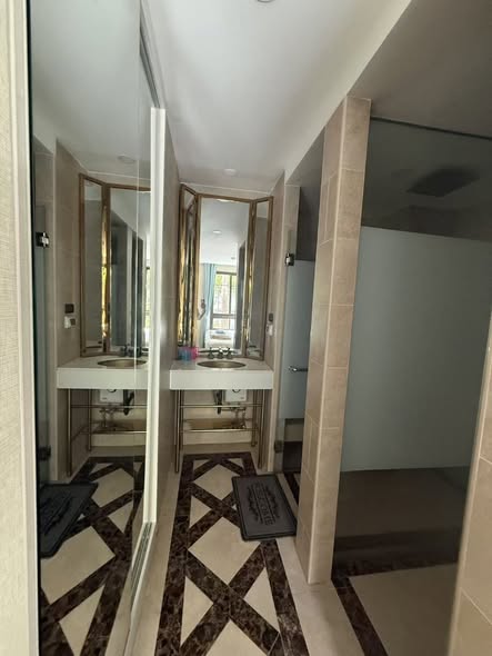 room interior of Espana Condo Resort Pattaya