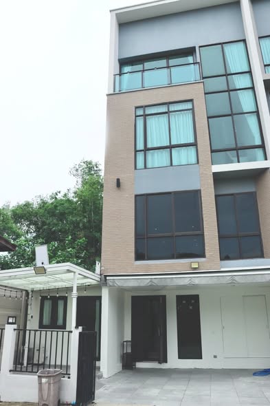 Estara Haven Phatthanakan 20 (เอสทารา เฮเว่น พัฒนาการ 20)