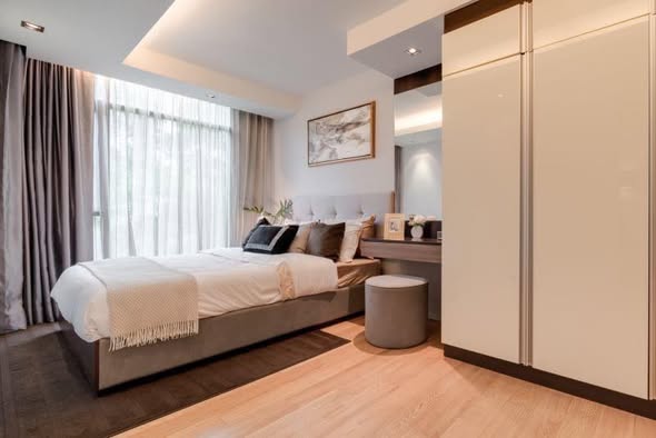 bedroom and room interior of Focus Ploenchit