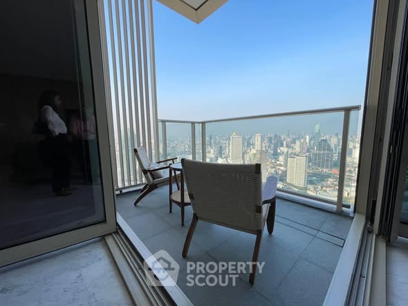 Four Seasons Private Residences