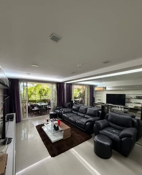 living room of Fragrant 71 Condo |