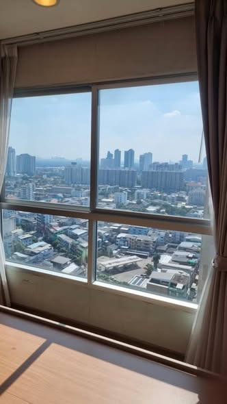 bedroom of Fuse Chan Sathorn