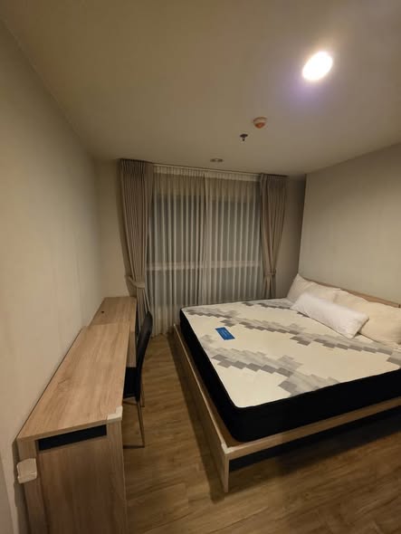 bedroom of Fuse Chan Sathorn