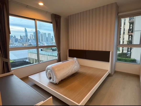 bedroom of Fuse Chan Sathorn