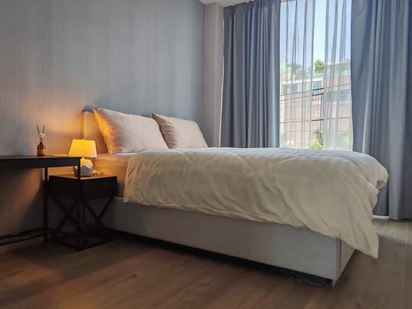 bedroom of Fynn Asoke