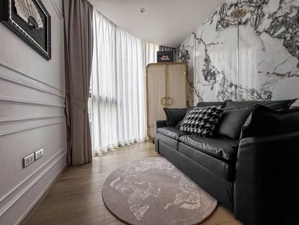 living room and bedroom of Fynn Asoke