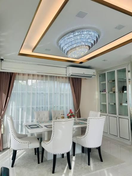 Golden Neo Sathorn Village