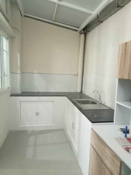 kitchen of Golden Town Charoen Muang – Superhighway