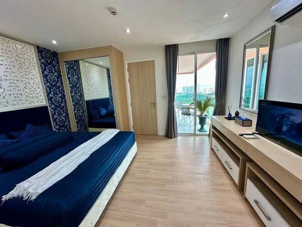 bedroom of Grande Caribbean Condo