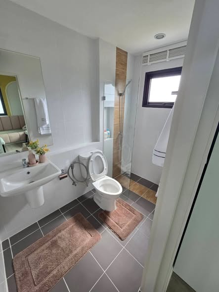 bathroom of Grande Pleno Sukhumvit-Bangna