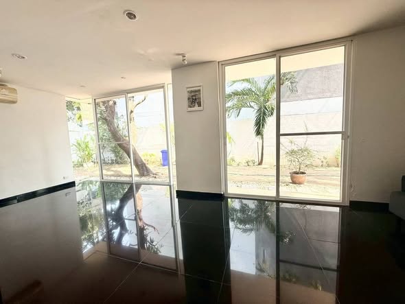 Green Lung Pool Villas
