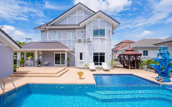 pool of Green Lung Pool Villas