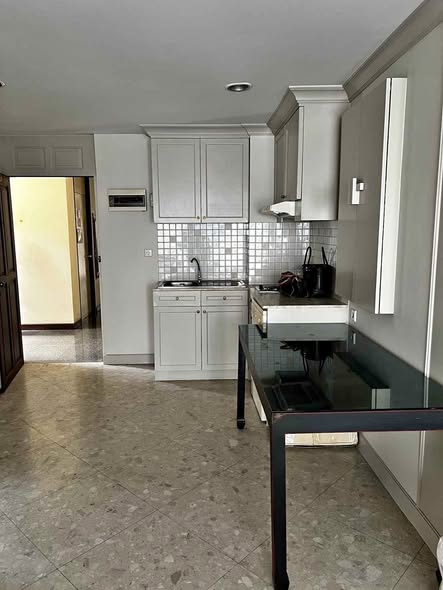 kitchen of Green Point Silom Condominium