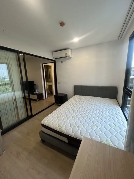 bedroom of Green Ville 2