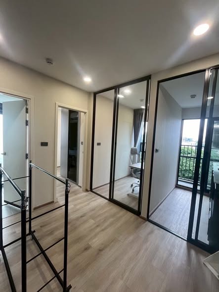 room interior of Groove Scape Ladprao-Sutthisan (กรูฟ สเคป ลาดพร้าว – สุทธิสาร)
