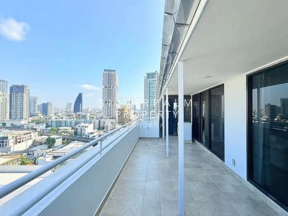 H Sukhumvit 43 Condominium