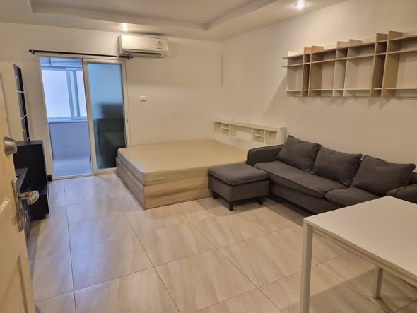 Happy Condo Rachada 18