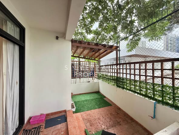 Hidden Backyard Cafe&Hangout