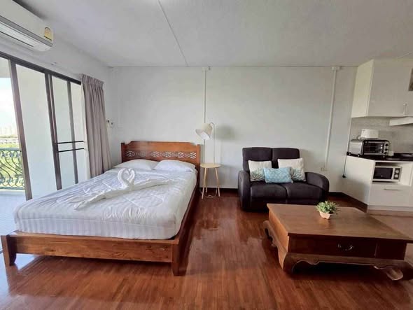bedroom of Hillside Condo 4