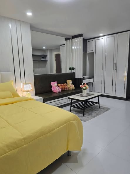 bedroom of Hillside Condo 4