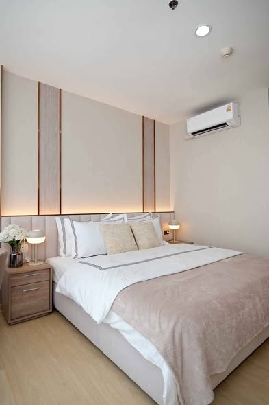 bedroom of Hive Taksin Condominium