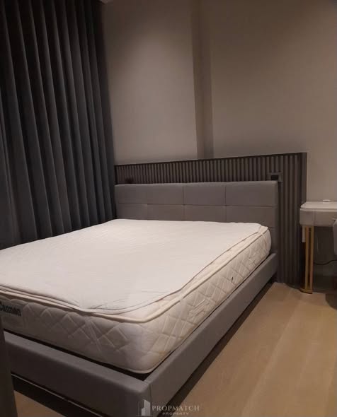 bedroom of HYDE Heritage Thonglor, Sukhumvit 59 main road