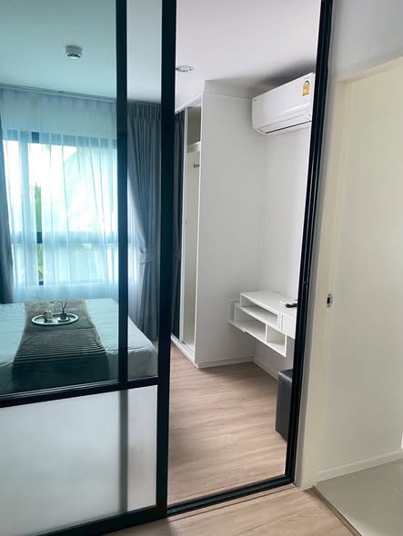 bedroom and room interior of iCondo Activ Pattanakarn