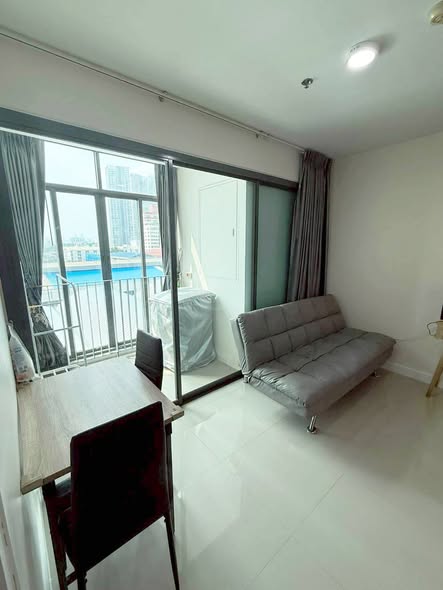 bedroom of Ideo BluCove Sukhumvit