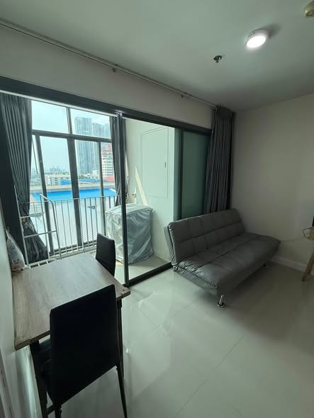 bedroom of Ideo BluCove Sukhumvit
