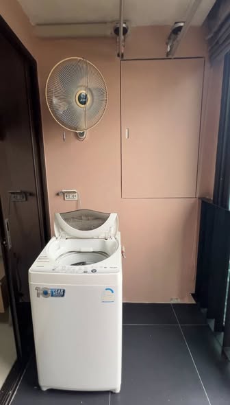 bathroom of Ideo Lat Phrao 5