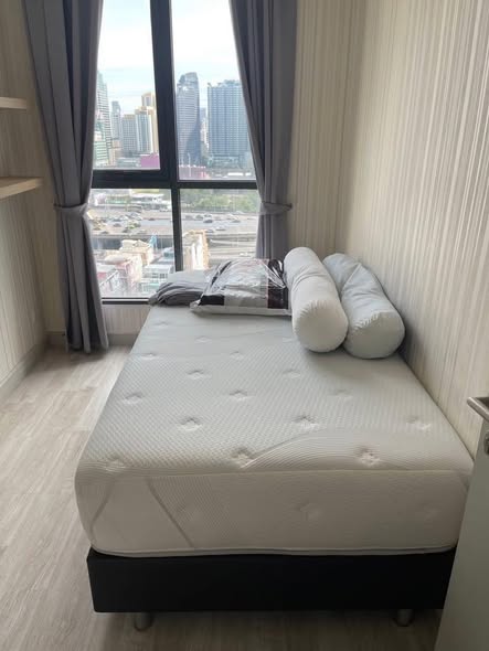 bedroom of Ideo Mobi Rama 9