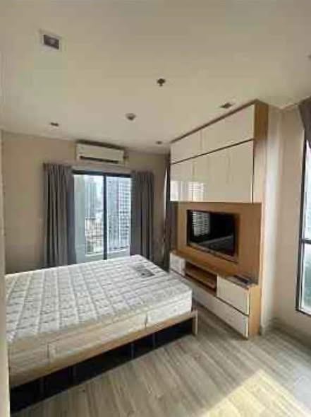 bedroom of Ideo Mobi Rama 9