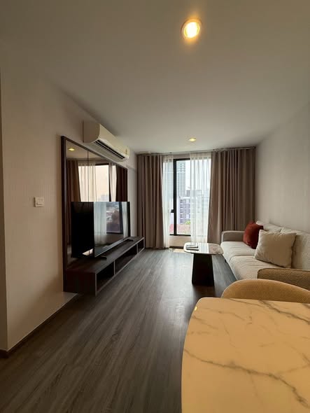 bedroom and living room of Ideo Mobi Sukhumvit 40