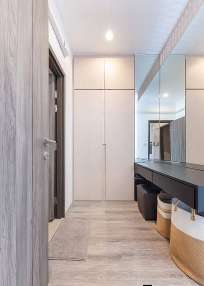 room interior and bathroom of Ideo Mobi Sukhumvit 66