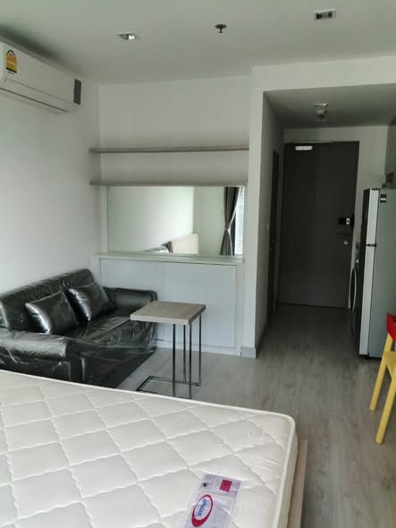 bedroom of Ideo Mobi Sukhumvit 81
