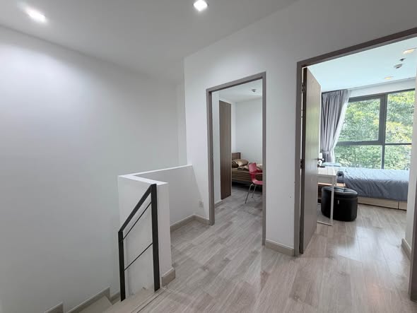 bedroom and room interior of Ideo Mobi Sukhumvit 81