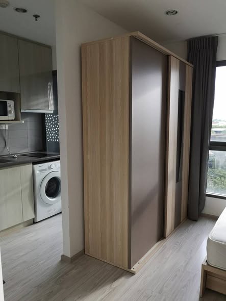 bedroom and room interior of Ideo Mobi Sukhumvit Eastgate
