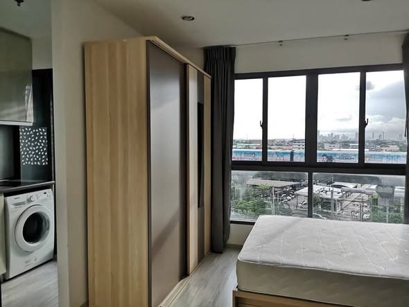 bedroom and room interior of Ideo Mobi Sukhumvit Eastgate