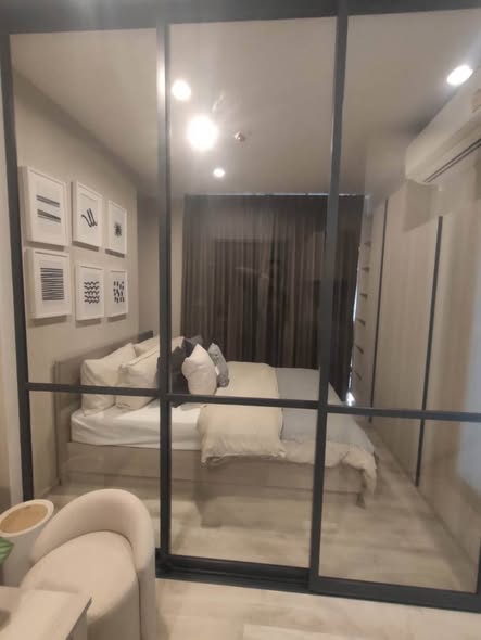 bedroom and room interior of Ideo Mobi Sukhumvit Eastpoint