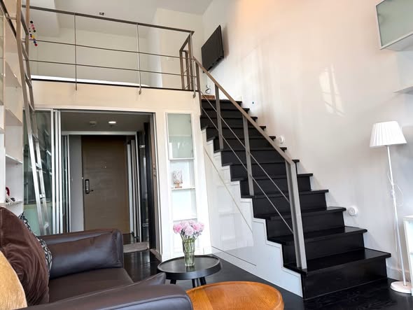 living room of Ideo Morph 38
