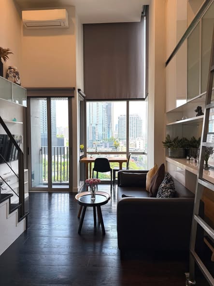 living room of Ideo Morph 38