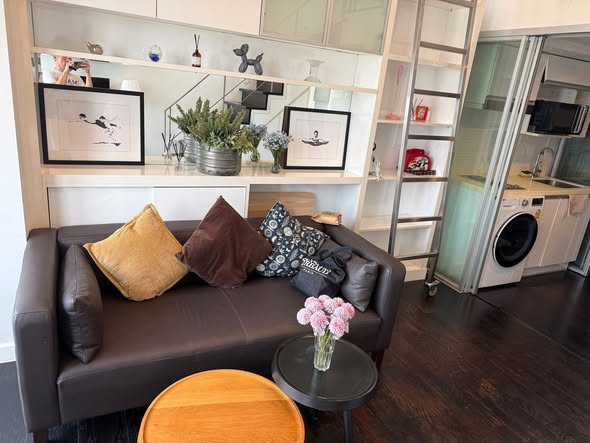 living room of Ideo Morph 38