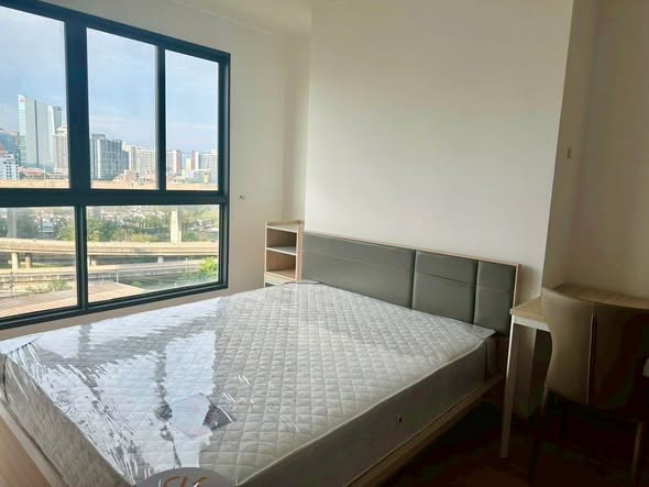 bedroom of Ideo O2 – Building A