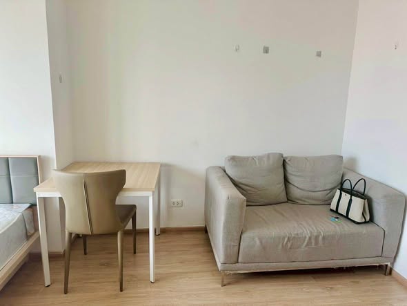 living room and room interior of Ideo O2 – Building A