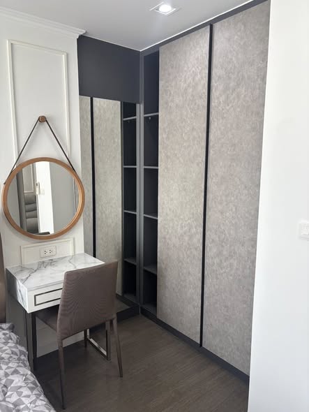 bedroom and room interior of Ideo Phaholyothin Chatuchak