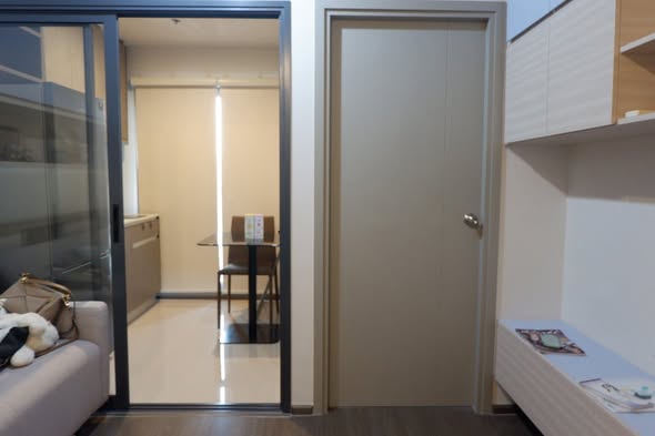 bedroom and room interior of Ideo Phaholyothin Chatuchak