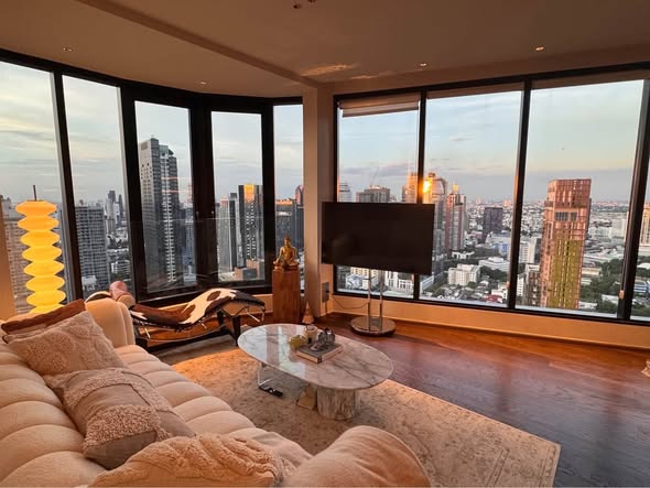 bedroom and living room of Ideo Q Sukhumvit 36