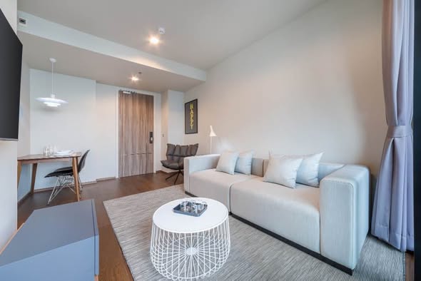 bedroom and living room of Ideo Q Sukhumvit 36