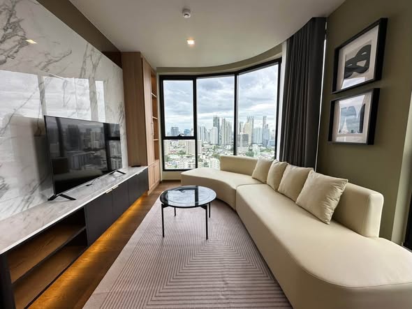 bedroom and living room of Ideo Q Sukhumvit 36