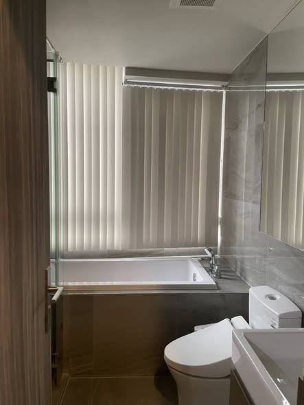 room interior and bathroom of Ideo Q Sukhumvit 36